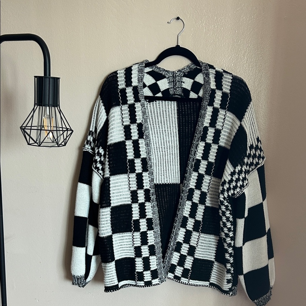 Monochrome Checkered Women's Cardigan
